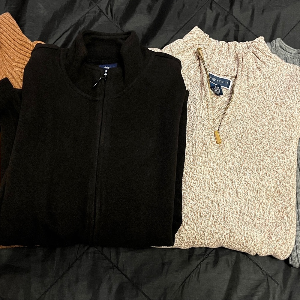 Women’s sweaters 4 sweaters lot Small